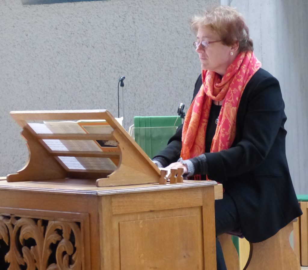 Dieses Bild hat ein leeres Alt-Attribut. Der Dateiname ist Jutta-Orgel-1024x896.jpg